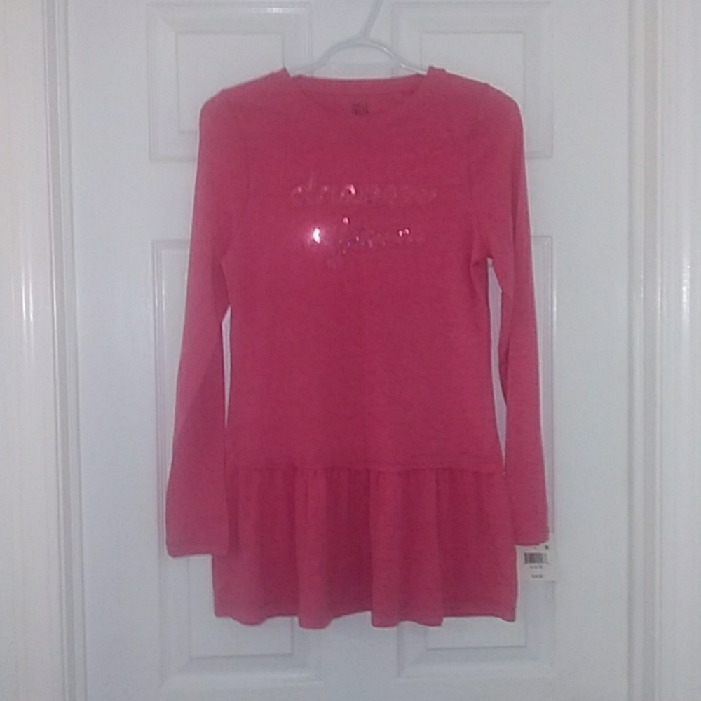 🌸Girls heathered pibk feminie shirt.